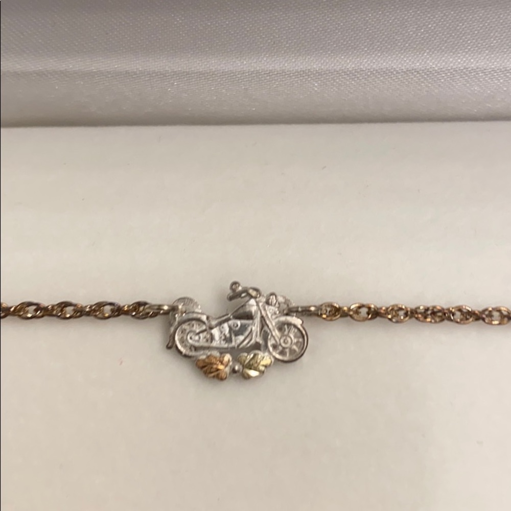 Black hills gold motorcycle anklet